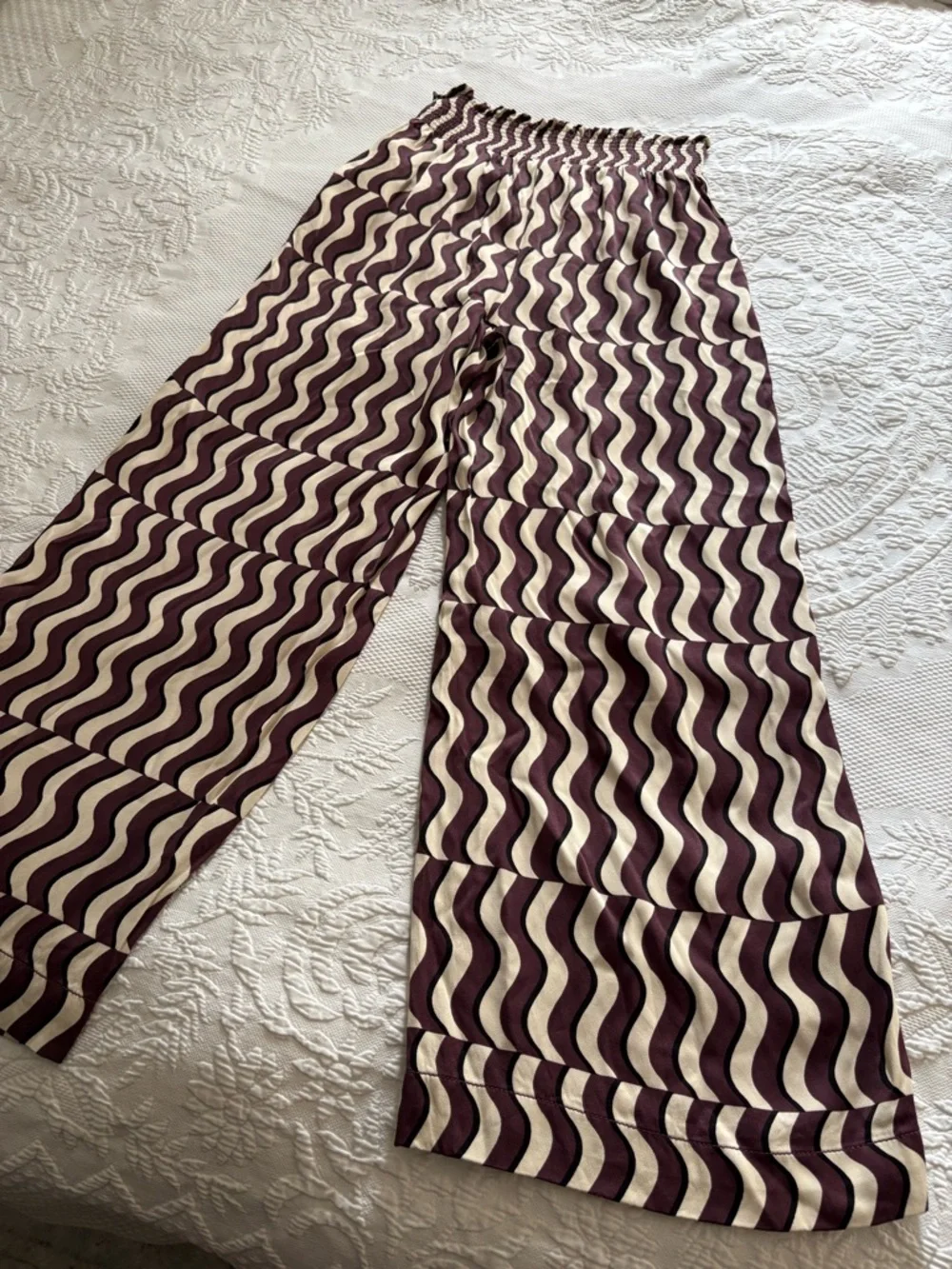 Maeve Printed Wide-Leg Pants by Anthropologie pull on smocked waist size small